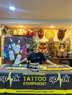 SPARK Ink ogłasza współpracę ze znanym tajskim artystą tatuażu Bamboo Tattoo ...